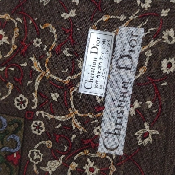 CHRISTIAN DIOR Women's 100% Cotton Colorful Print Square Pocket Scarf - 18x18-in - Picture 4 of 9